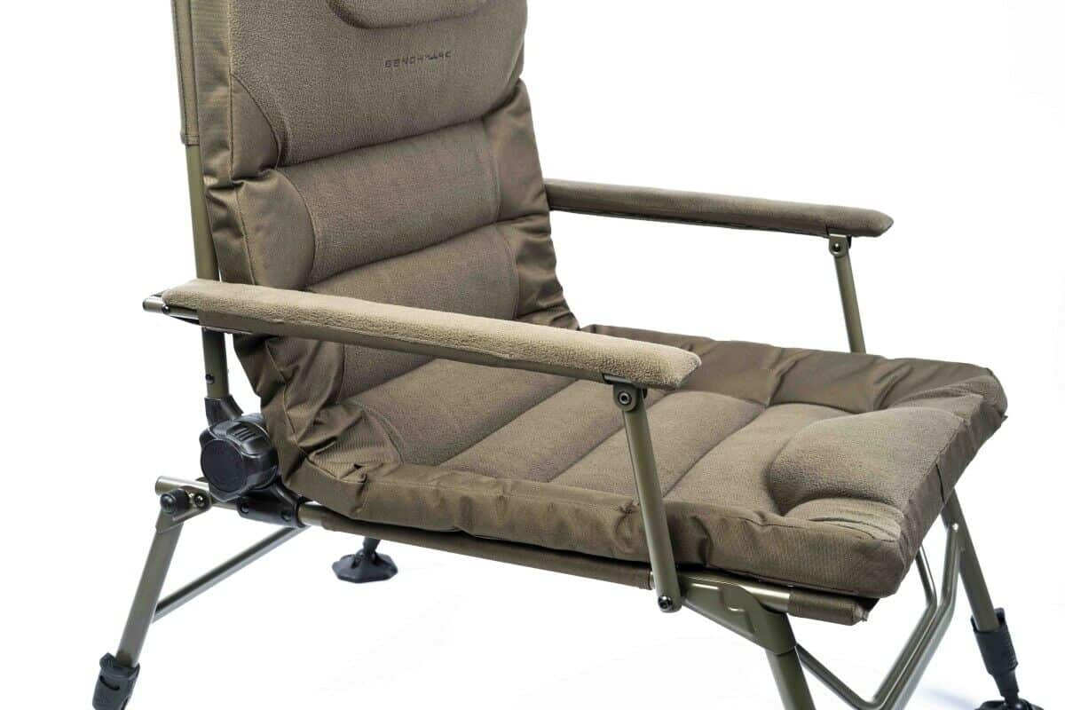 Avid Carp *New*Benchmark Memory Foam Recliner Chair- Carp Fishing  Chair-A0440015